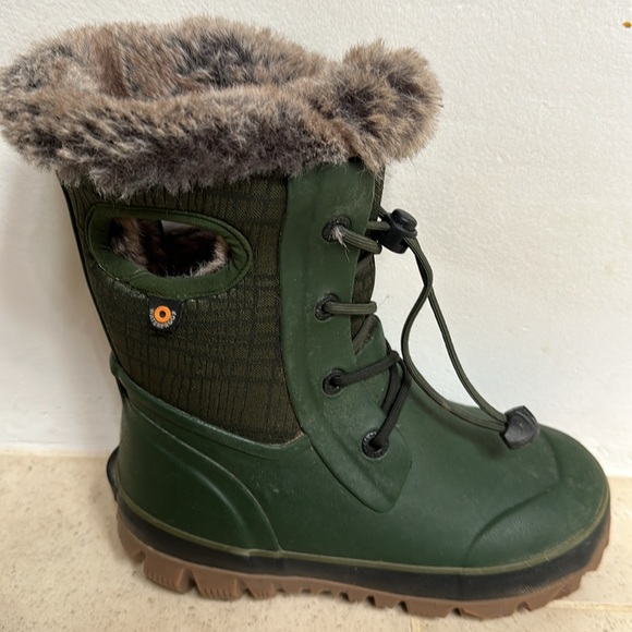 Bogs Arcata winter boot youth size 2 boys - Picture 7 of 8